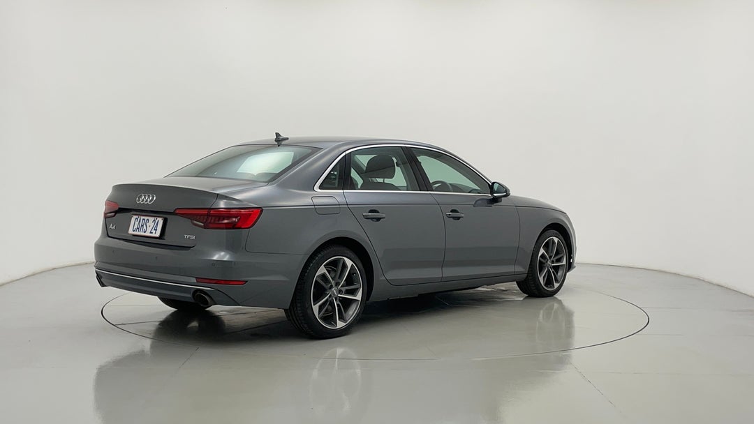 Right Back Diagonal (45- Degree) View