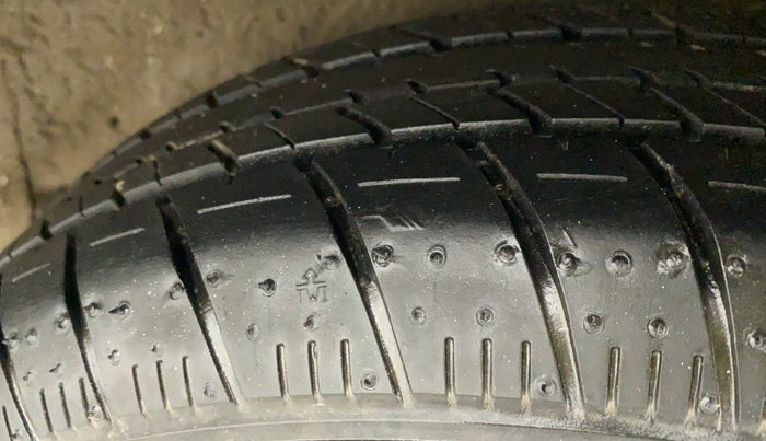 2017 Maruti Celerio ZXI, CNG, Manual, 83,792 km, Left Rear Tyre Tread