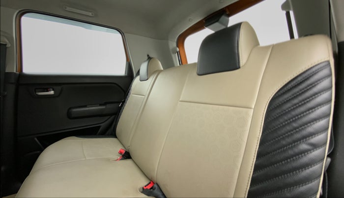 2019 Maruti New Wagon-R VXI 1.0, Petrol, Manual, 39,808 km, Right Side Rear Door Cabin