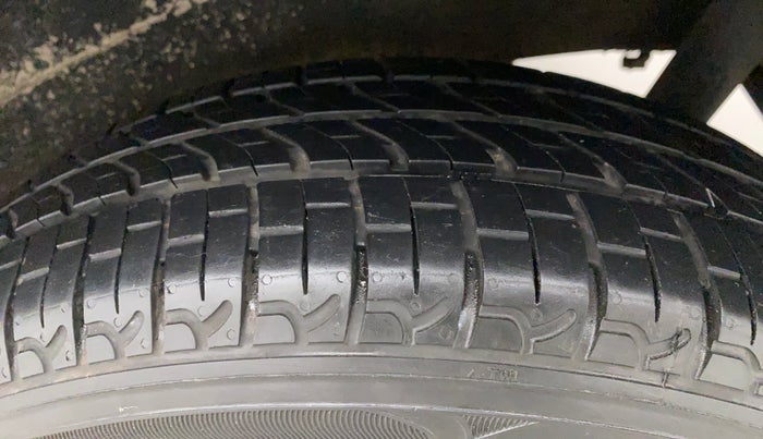 2017 Maruti Wagon R 1.0 VXI, Petrol, Manual, 37,411 km, Left Rear Tyre Tread