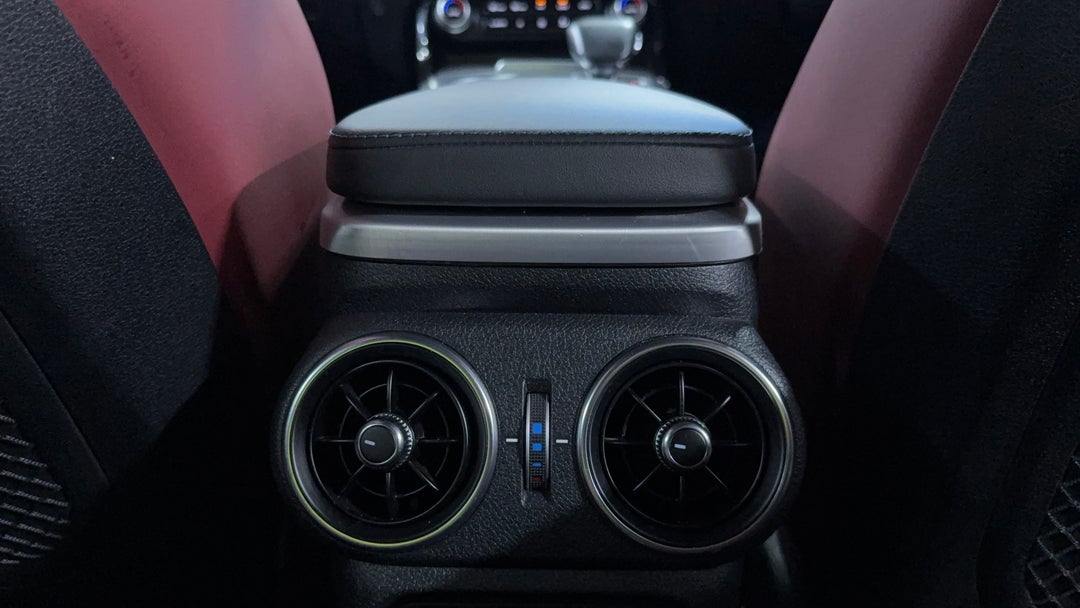 2019 Kia Stinger Gt (red Leather), Automatic, 122905 km, Rear A/C Vent