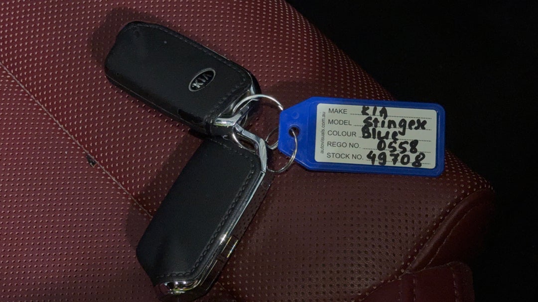 2019 Kia Stinger Gt (red Leather), Automatic, 122905 km, Key Close-up