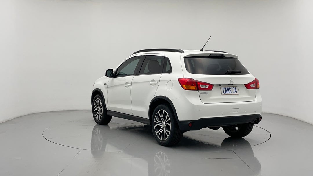 Left Back Diagonal (45- Degree) View