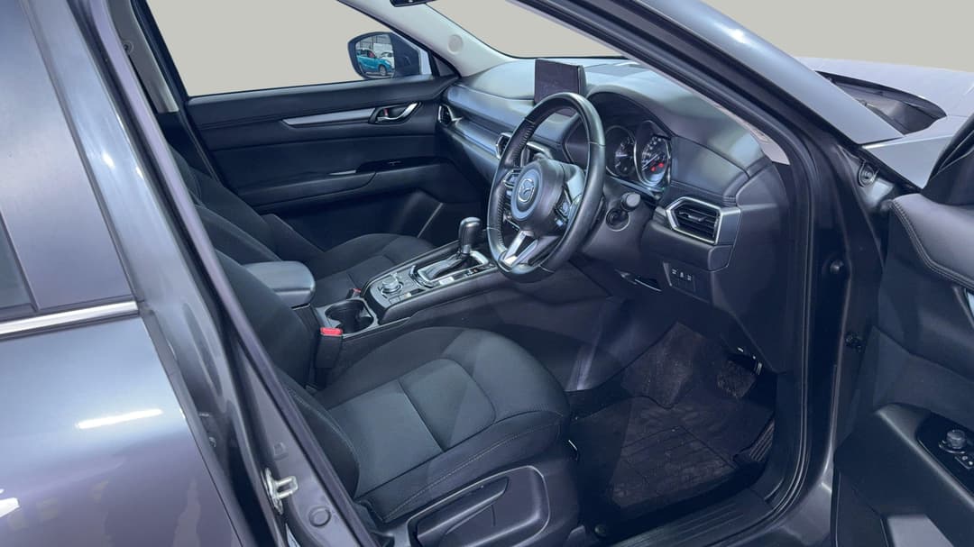 2021 Mazda CX-5 Maxx Sport (FWD), Automatic, 74199 km, Right Side Front Door Cabin View