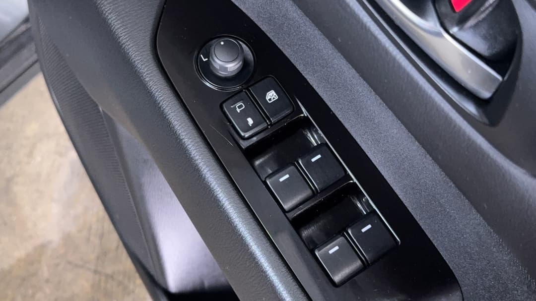 2021 Mazda CX-5 Maxx Sport (FWD), Automatic, 74199 km, Drivers Side Door Panel Controls
