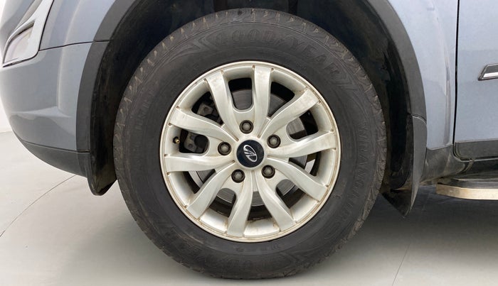 2016 Mahindra XUV500 W8 FWD, Diesel, Manual, 63,104 km, Left Front Wheel