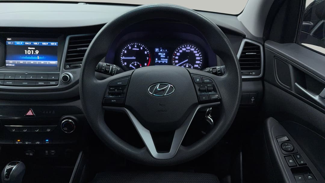 2017 Hyundai Tucson Active (FWD), Automatic, 70688 km, Steering Wheel Close-up