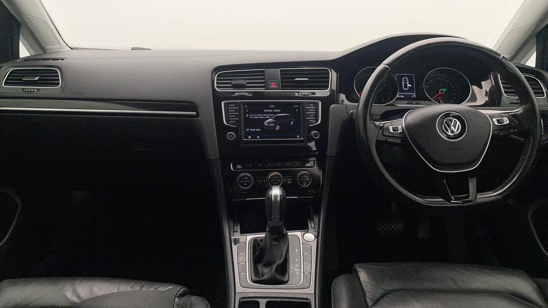 2016 Volkswagen Golf 110 Tsi Highline, Automatic, 131728 km, Dashboard View