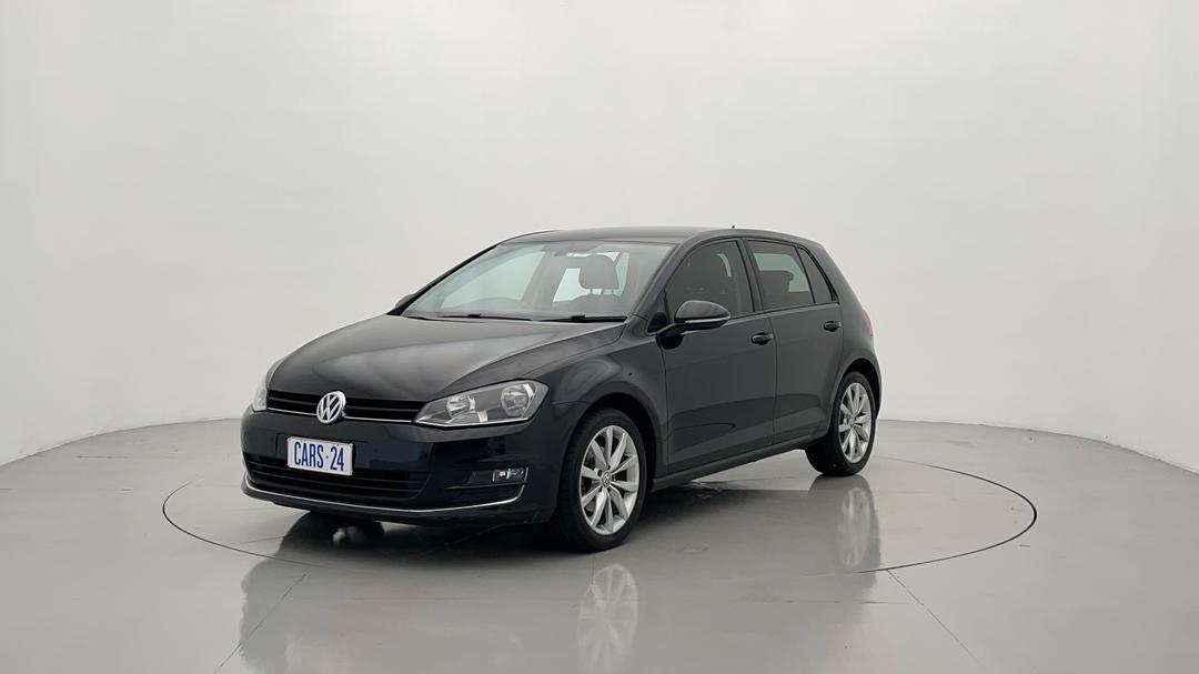 2016 Volkswagen Golf 110 Tsi Highline, Automatic, 131728 km, Left Front Diagonal (45- Degree) View