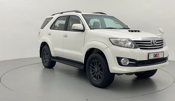 2016 Toyota Fortuner 3.0 AT 4X2, Diesel, Automatic, 1,97,528 km, Right Front Diagonal