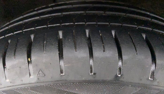 2015 Maruti Baleno ALPHA 1.2 K12, Petrol, Manual, 46,999 km, Right Rear Tyre Tread