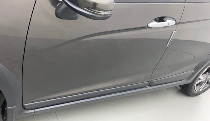 2019 Honda WR-V 1.5L I-DTEC VX MT, Diesel, Manual, 59,965 km, Front passenger door - Slightly dented