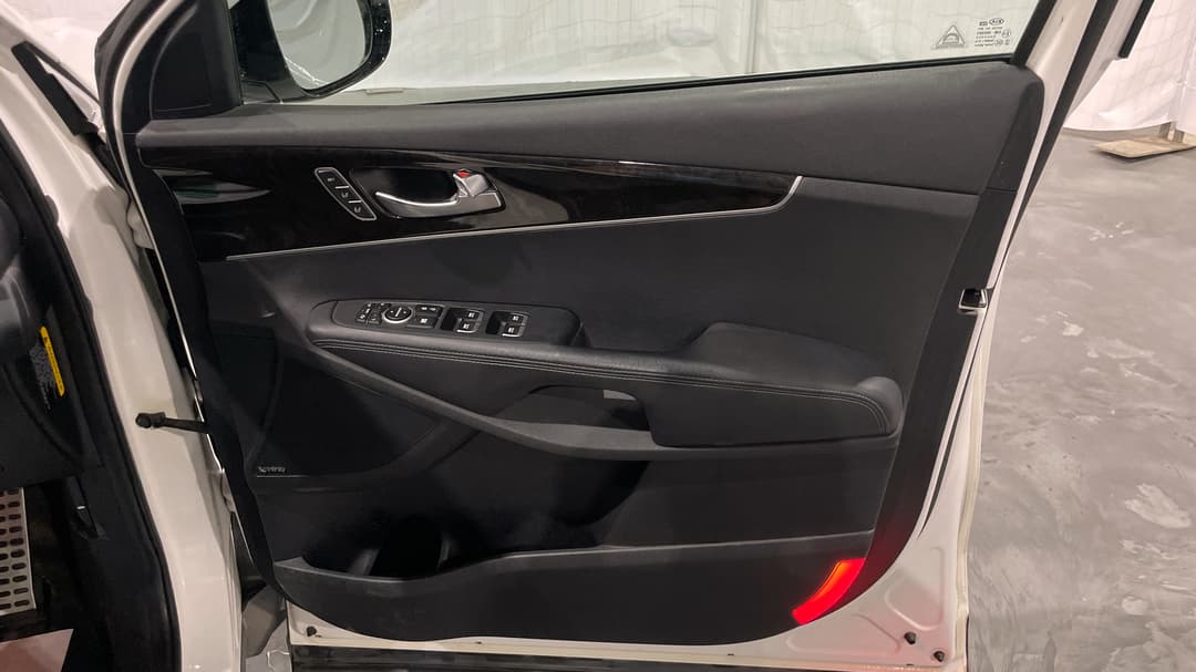 2016 Kia Sorento Platinum (4x4), Automatic, 149649 km, Speaker View
