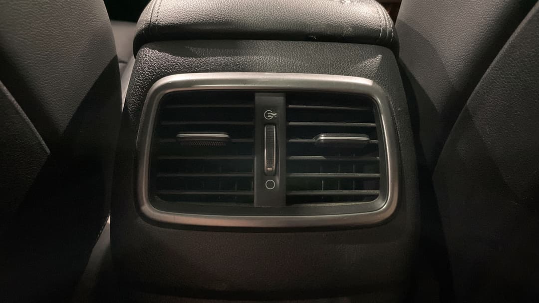 2016 Kia Sorento Platinum (4x4), Automatic, 149649 km, Rear A/C Vent