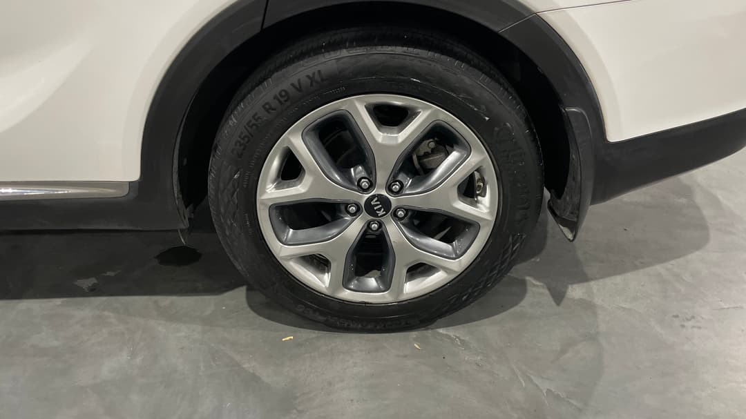 2016 Kia Sorento Platinum (4x4), Automatic, 149649 km, Left Rear Wheel
