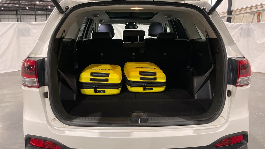 2016 Kia Sorento Platinum (4x4), Automatic, 149649 km, Boot Inside View with Luggage