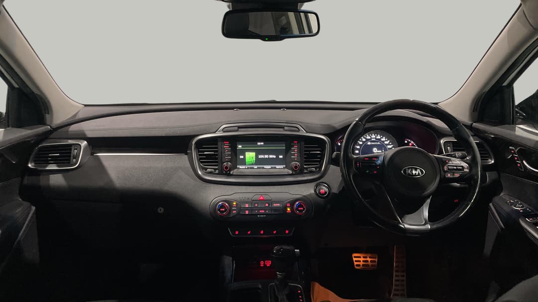 2016 Kia Sorento Platinum (4x4), Automatic, 149649 km, Dashboard View