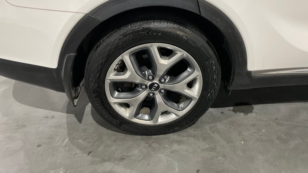 2016 Kia Sorento Platinum (4x4), Automatic, 149649 km, Right Rear Wheel