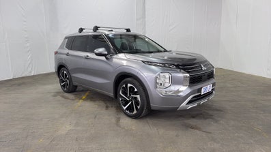 2022 Mitsubishi Outlander Exceed 7 Seat (awd) Automatic, 31k kms Petrol Car