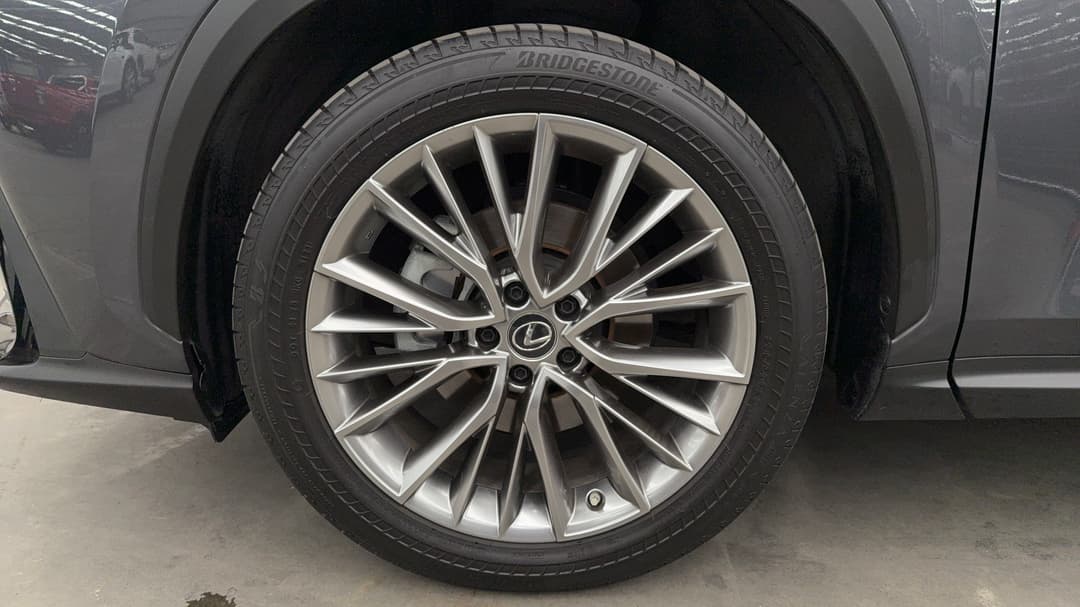 2022 Lexus Nx350h Sports Luxury + Ep1 Hybrid AWD, Automatic, 36413 km, Left Front Wheel