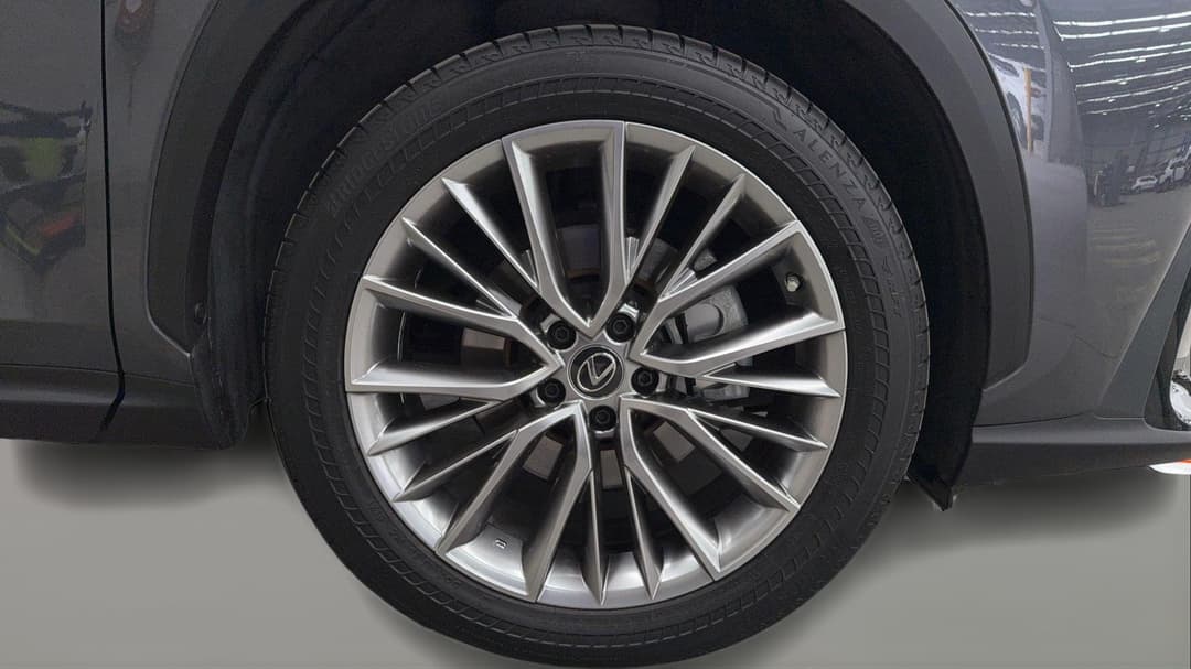 2022 Lexus Nx350h Sports Luxury + Ep1 Hybrid AWD, Automatic, 36413 km, Right Front Wheel
