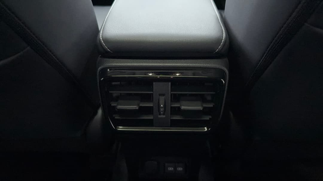 2022 Lexus Nx350h Sports Luxury + Ep1 Hybrid AWD, Automatic, 36413 km, Rear A/C Vent