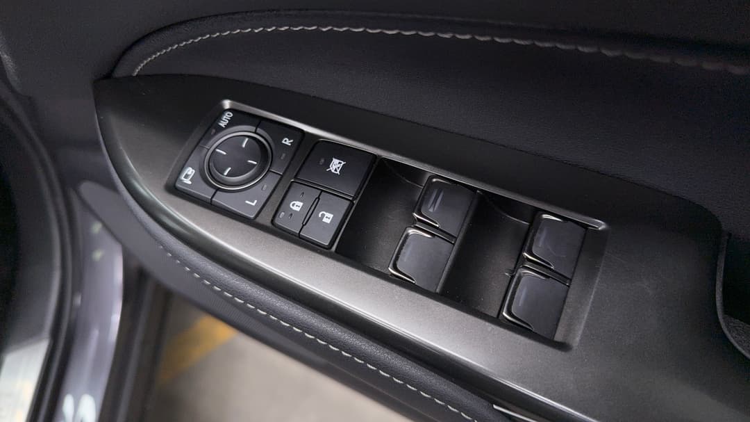 2022 Lexus Nx350h Sports Luxury + Ep1 Hybrid AWD, Automatic, 36413 km, Drivers Side Door Panel Controls