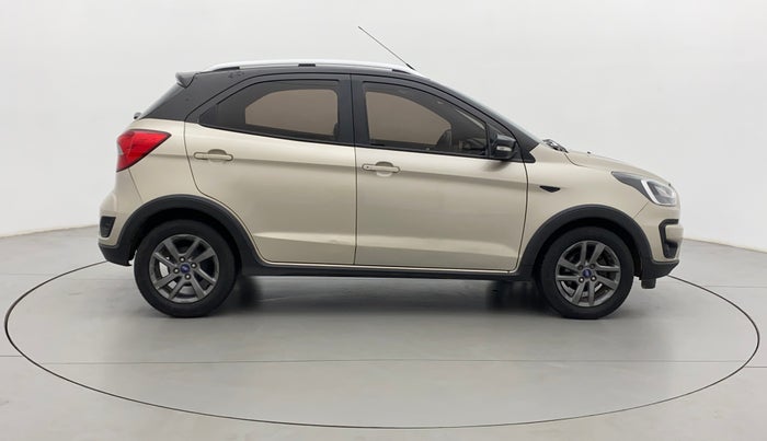 2018 Ford FREESTYLE TITANIUM 1.5 DIESEL, Diesel, Manual, 95,858 km, Right Side View