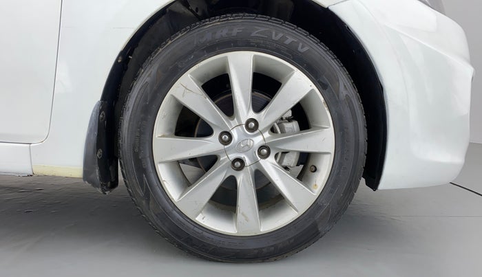 2013 Hyundai Verna FLUIDIC 1.6 SX CRDI, Diesel, Manual, 33,838 km, Right Front Wheel
