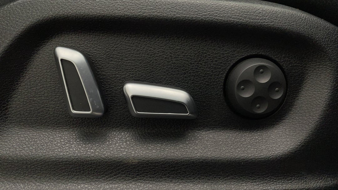 2016 Audi Q5 2.0 Tdi Quattro, Automatic, 96434 km, Drivers Side Adjustment Panel