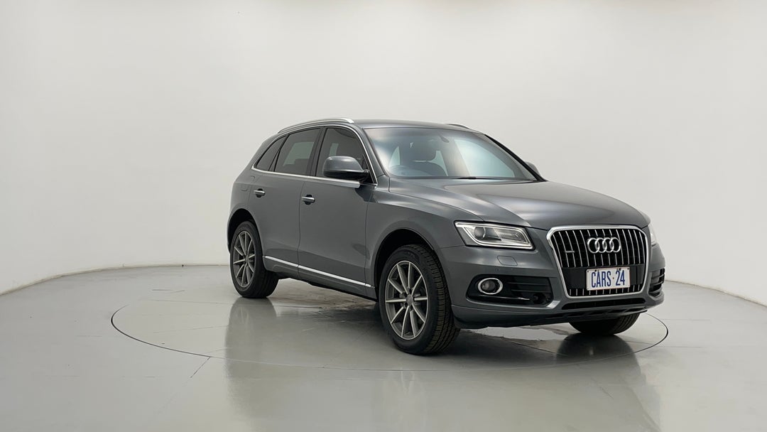 2016 Audi Q5 2.0 Tdi Quattro, Automatic, 96434 km, Right Front Diagonal (45- Degree) View
