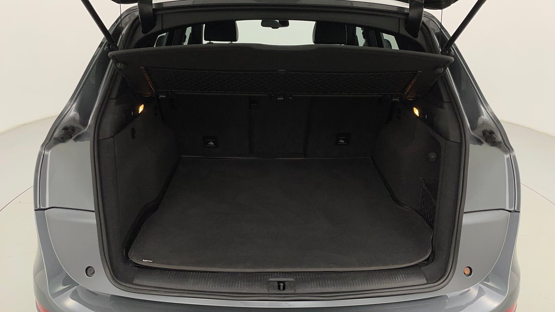 2016 Audi Q5 2.0 Tdi Quattro, Automatic, 96434 km, Boot Inside View