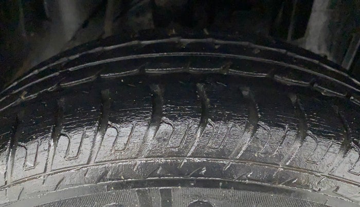 2017 Datsun Go A, Petrol, Manual, 62,443 km, Right Front Tyre Tread