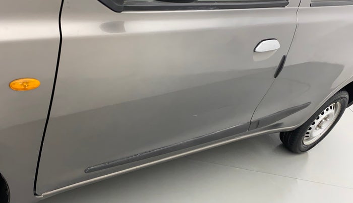 2017 Datsun Go A, Petrol, Manual, 62,443 km, Front passenger door - Minor scratches