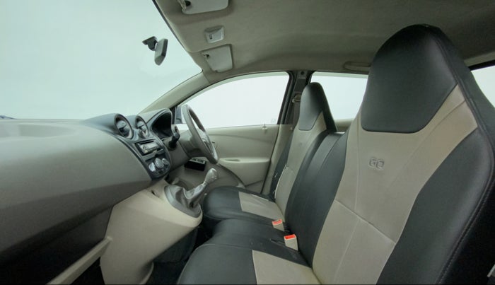 2017 Datsun Go A, Petrol, Manual, 62,443 km, Right Side Front Door Cabin