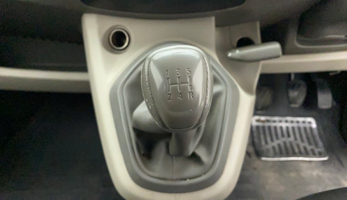 2017 Datsun Go A, Petrol, Manual, 62,443 km, Gear Lever