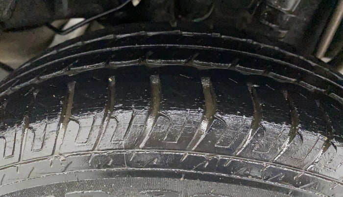 2017 Datsun Go A, Petrol, Manual, 62,443 km, Left Rear Tyre Tread