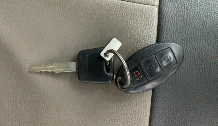 2017 Datsun Go A, Petrol, Manual, 62,443 km, Lock system - Central lock not working