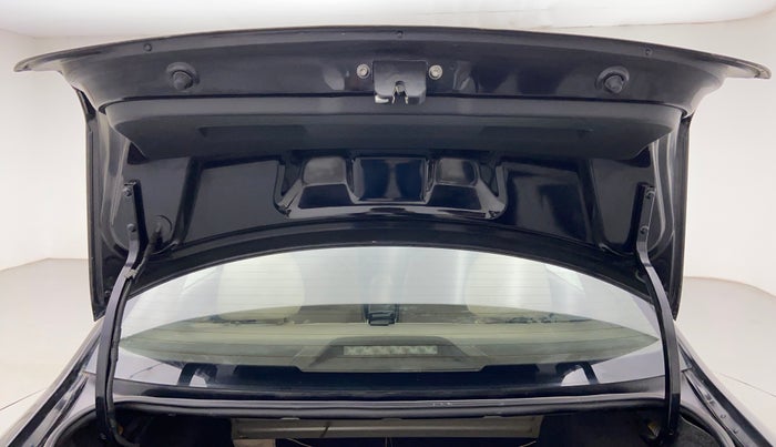 2011 Volkswagen Vento TRENDLINE PETROL, Petrol, Manual, 85,598 km, Boot Door Open