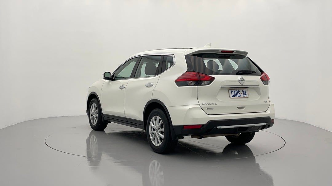 Left Back Diagonal (45- Degree) View