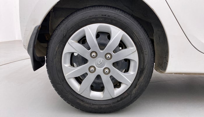 2017 Hyundai Eon MAGNA PLUS, Petrol, Manual, 16,081 km, Right Rear Wheel