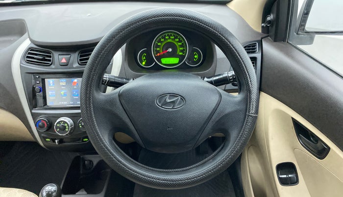 2017 Hyundai Eon MAGNA PLUS, Petrol, Manual, 16,081 km, Steering Wheel Close Up