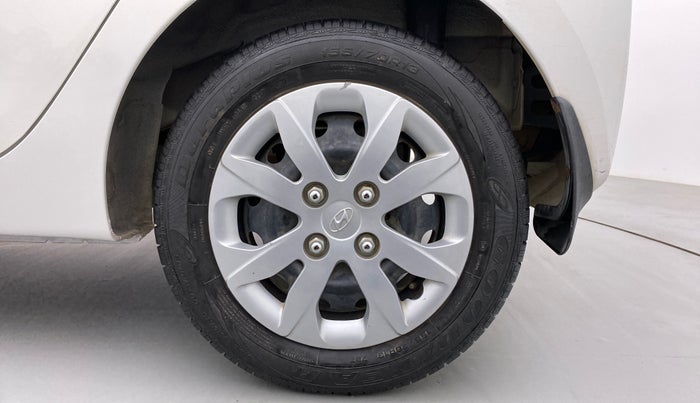 2017 Hyundai Eon MAGNA PLUS, Petrol, Manual, 16,081 km, Left Rear Wheel
