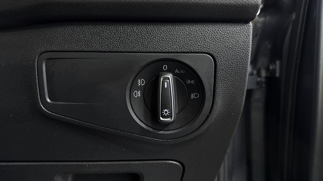 2018 Volkswagen Tiguan Allspace 162 Tsi Highline, Automatic, 148451 km, Utility Switches/Buttons