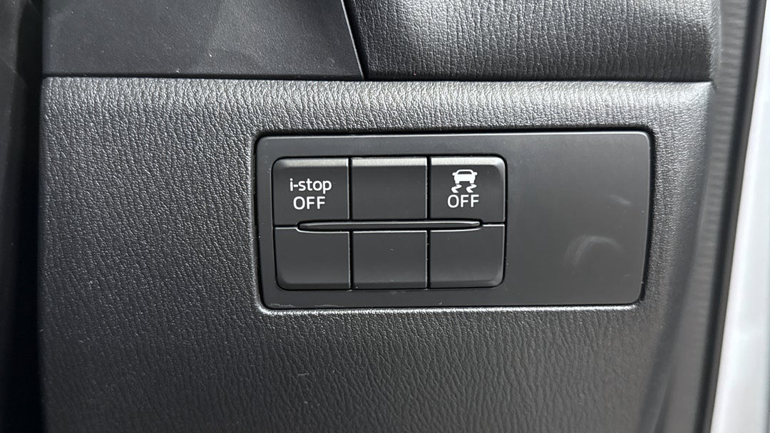 2018 Mazda 3 Maxx Sport, Automatic, 44881 km, Utility Switches/Buttons