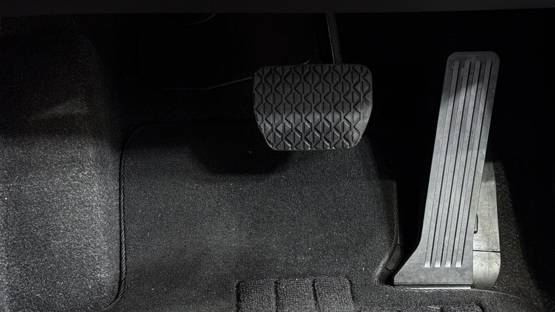 2018 Mazda 3 Maxx Sport, Automatic, 44881 km, Pedals and Footmat