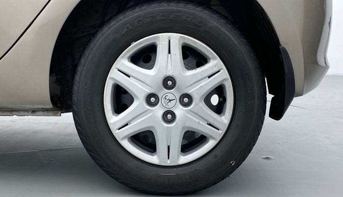 2014 Hyundai i20 SPORTZ 1.2 VTVT, Petrol, Manual, 32,896 km, Left Rear Wheel