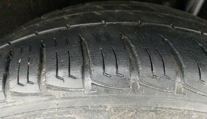 2018 Maruti Vitara Brezza VDI OPT, Diesel, Manual, 34,238 km, Left Rear Tyre Tread