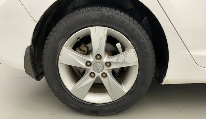 2014 Hyundai New Elantra 1.8 SX MT VTVT, Petrol, Manual, 21,460 km, Right Rear Wheel