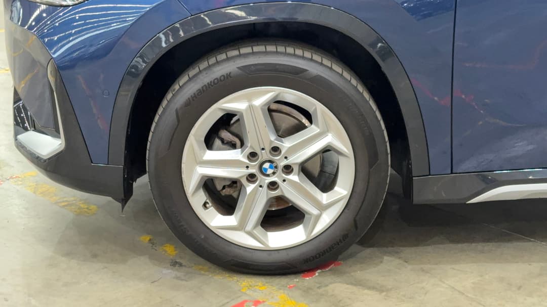 2023 BMW X1 sDrive18i, Automatic, 22618 km, Left Front Wheel